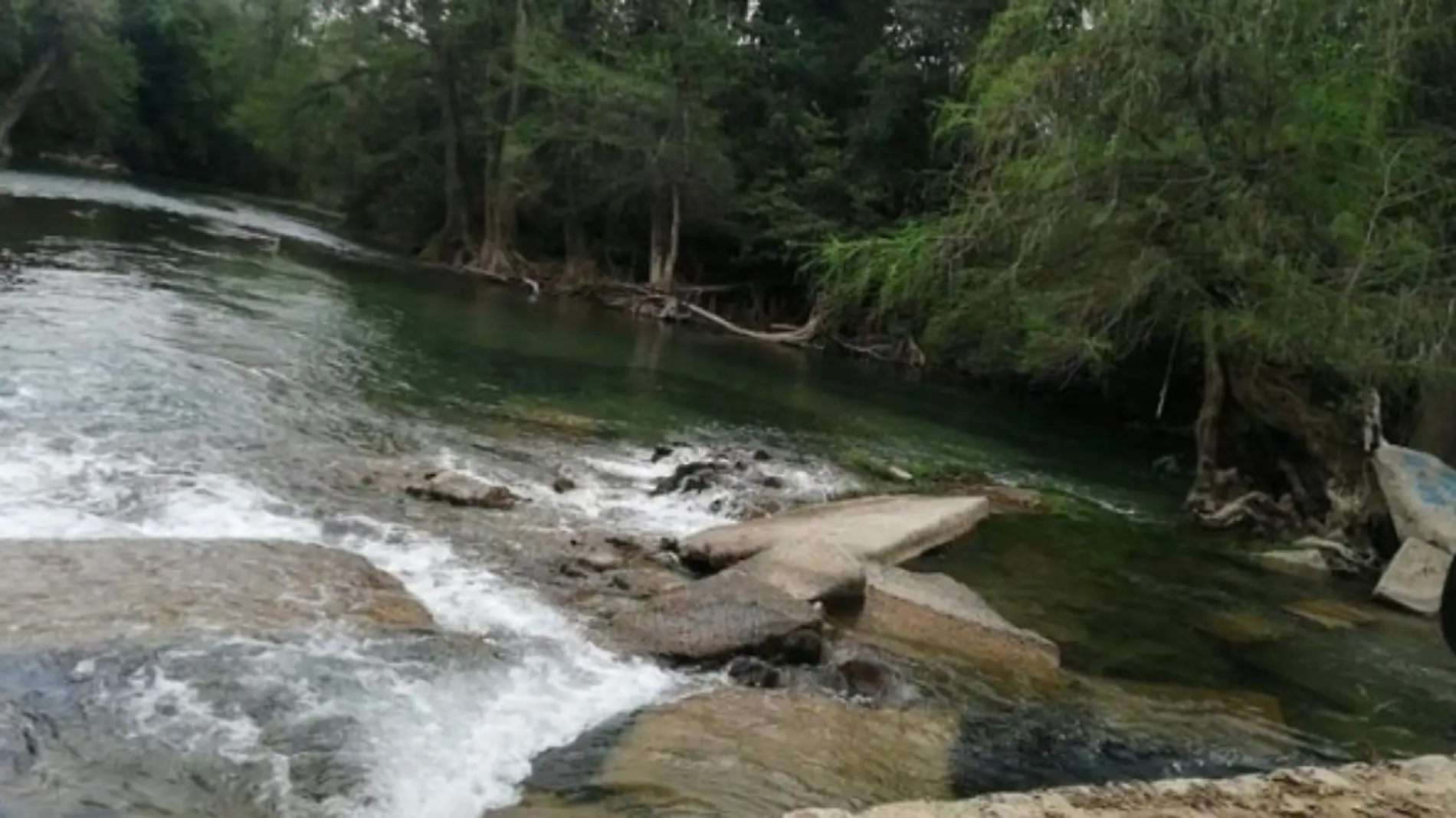 Río en El Naranjo